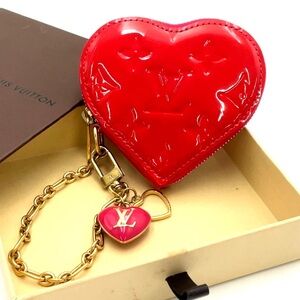 Auth Louis Vuitton Vernis Porte Monnaie Coeur Red W/Box